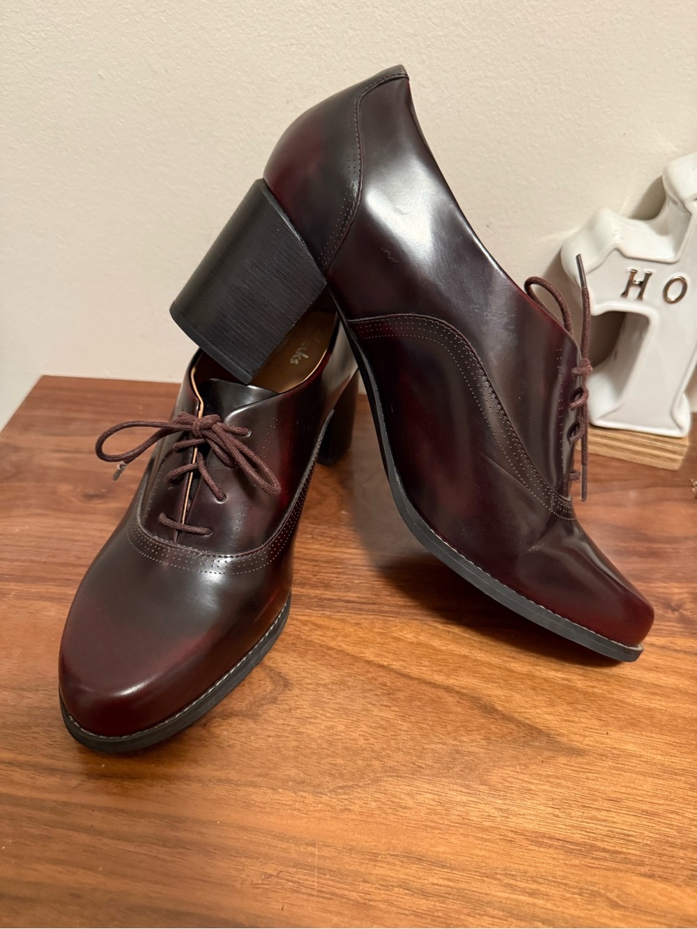 Clarks Women's Leather Lace-Up Block Heel Oxfords size 10